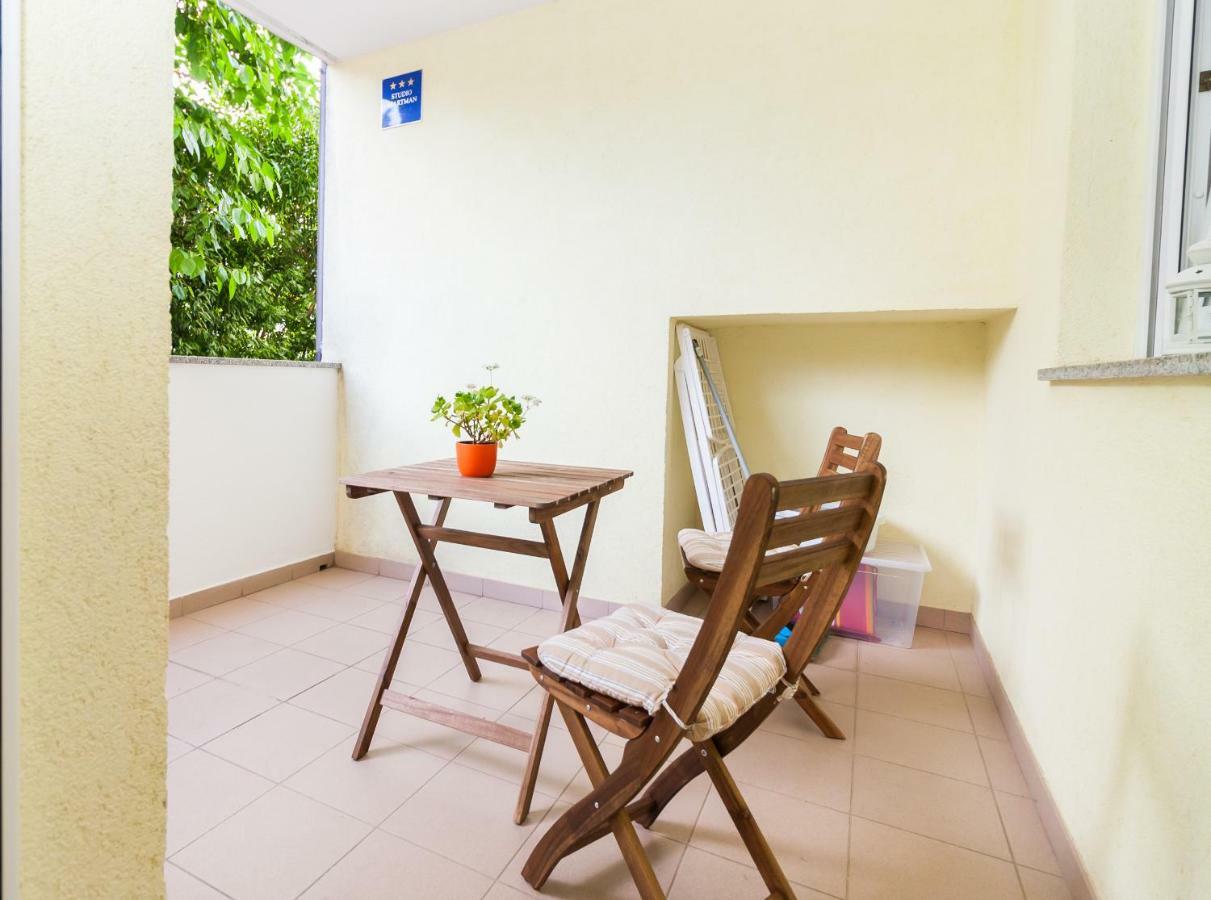 • Lungomare • Apartment *